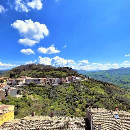 Casa Vacanze Magnolia 42 Calitri Bagian luar foto